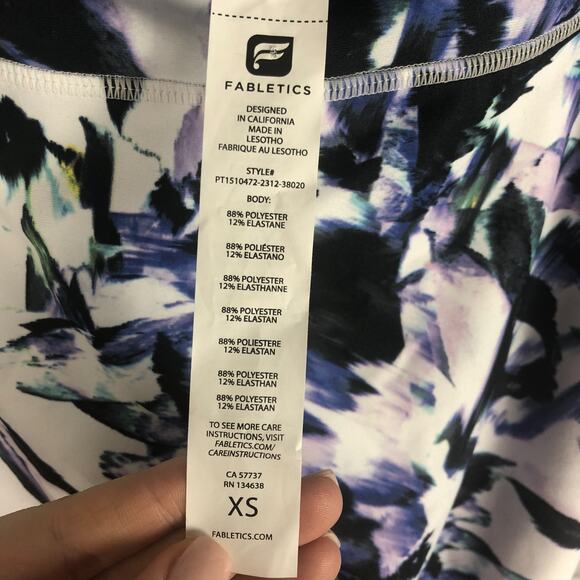Fabletics Salar Define Mid Rise Legging Monarch Print Sz. XS NEW - Picture 8 of 10